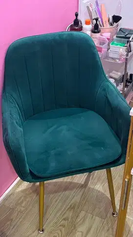 Kursi Kecantikan Aesthetic