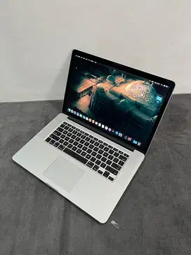 MACBOOK PRO 2015 i7 16/256Gb 15”