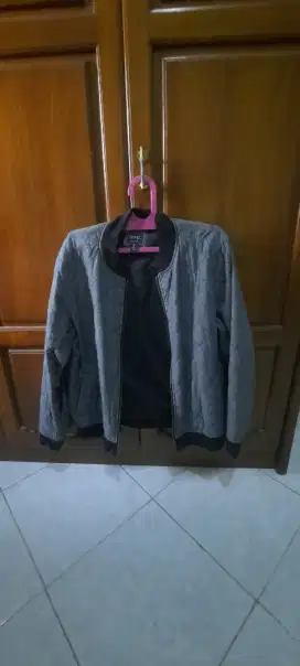 JAKET PRIA WARNA ABU ABU
