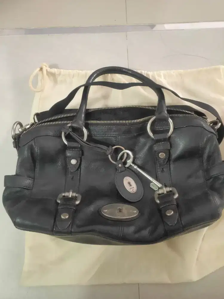Tas fosil original