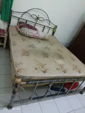 Dipan besi + Springbed 200x160