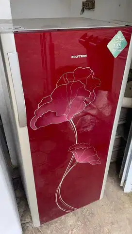 Kulkas Polyttron