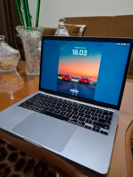 Dijual Macbook Pro M1 2020 13-inch 8/256