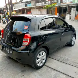 Nissan March M/T 1,2L