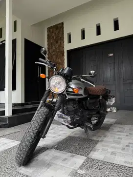 Kawasaki W 175 SE Silver 2019 Surabaya