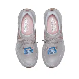 Sepatu preloved