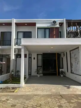 RUMAH MEWAH 2 LANTAI DEKAT PANTAI LOSARI MAKASSAR