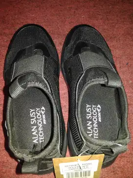 Sepatu anak merk Astec alan susy technology