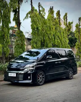 Toyota Vellfire GS 2013