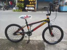 Bmx Uk 20 MORISON 95 % Mulus - Like New & Siap Pakai Tuk 6 - 10 Thn