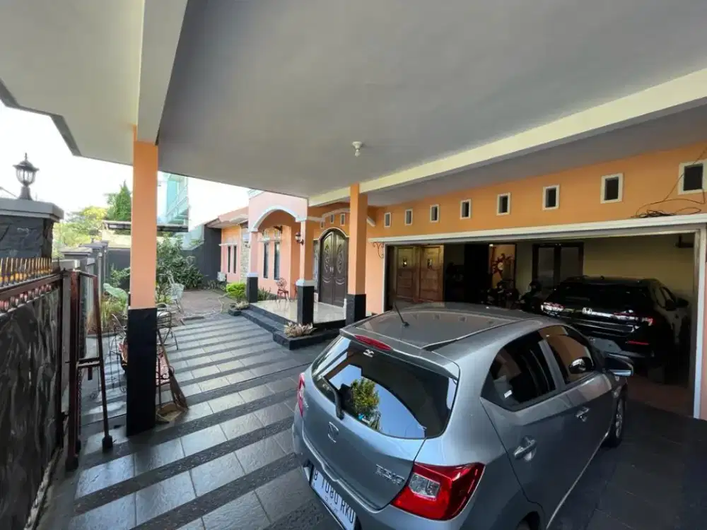 Dijual Rumah 2 Lantai dengan LT 400m² di Jantung Kota Depok