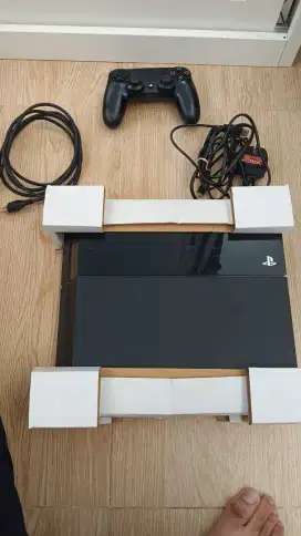Dijual PS4 ori!