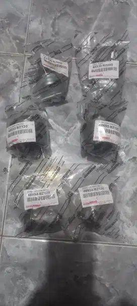Ball joint bushing lower arm sayap depan Rush Terios original