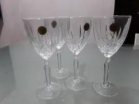 Gelas wine crystal 4 pieces