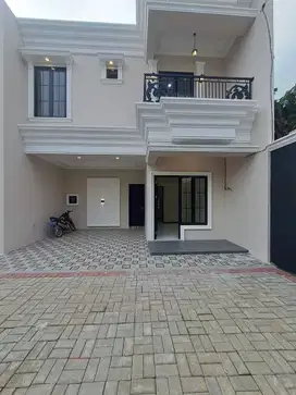 Rumah 2 Lantai Di pusat Pemerintan Kota Depok