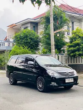 Toyota Kijang Innova V luxury 2010 Matic