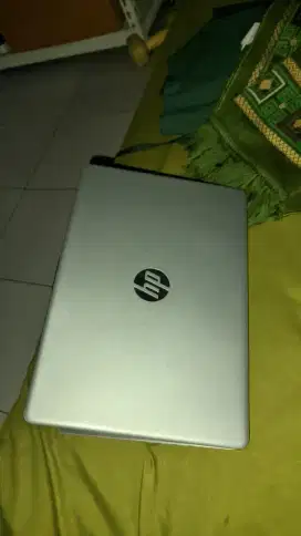 laptop hp 14s RAM 8 SSD 512