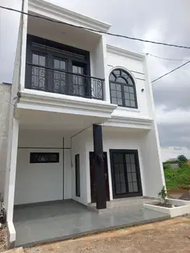 lRumah 2lt gaya clasik eropa Di jl akses ui