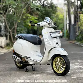 PIAGGIO VESPA PRIMAVERA 150 IGET ABS LED 2021 PUTIH GRESS CONDITION