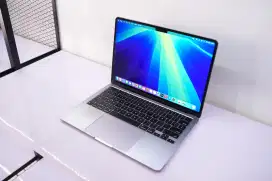 MacBook Air M2 2022 13inch.RAM8GB.SSD256GB