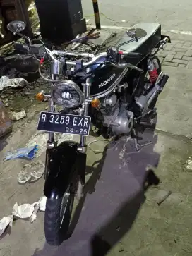 GL 100 UP Megapro