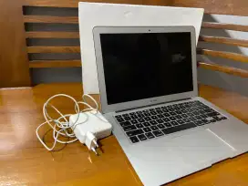 MacBook Air 2017 Ex iBox — 256GB, RAM 8GB, Siap Kerja & Nonton