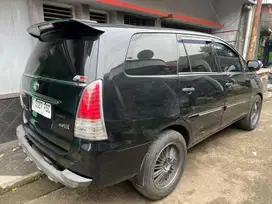 Toyota Kijang Innova 2010 Bensin