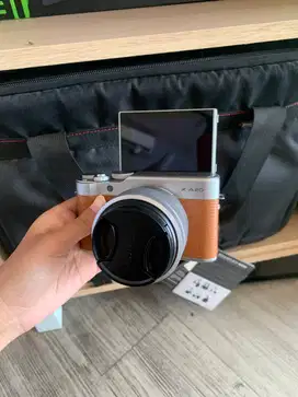 KAMERA FUJIFILM X-A20 + KIT