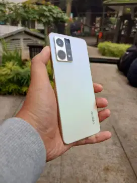 OPPO RENO 8 PUTIH MULUS