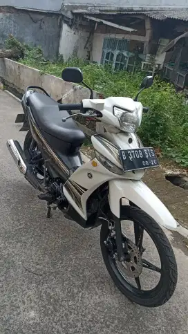 Yamaha Vega ZR cw tahun 2011.( Pajak baru 8-2026 ).