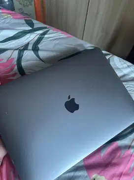 Macbook Pro 2018 intel core i7 Ram 8GB