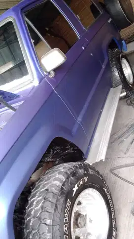 Chevrolet trooper short diesel 4x4  1985 komplit baik nopol W srt leng