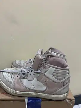 SEPATU AEROSRTREET SIZE 39