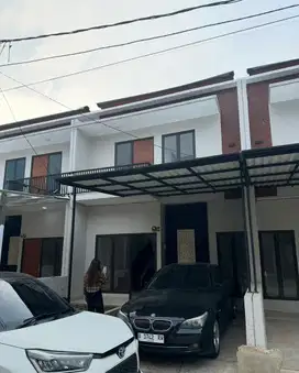 Disewakan RUMAH BARU JADI 3 menit ke JGC