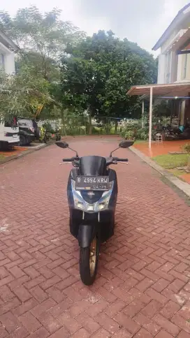 Lexy S 125 Keyless 2020 Hitam