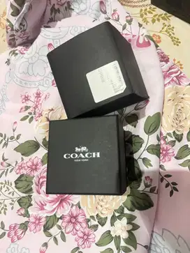 Preloved  Jam Tangan Wanita Coach