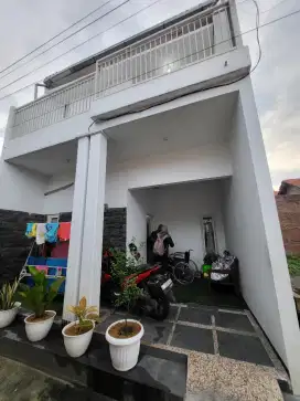 Rumah Minimalis 2 Lantai Siap Huni