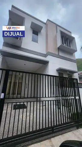 Dijual Rumah Baru Gress Pakuwon City 2 lantai