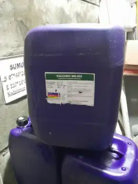 Jerigen bekas kuat dan tebal