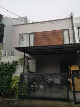 Dijual Rumah Pakuwon City 2 lantai