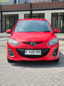 MAZDA 2 V AT 2014 MERAH