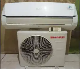 Jual ac Sharp 1/2 pk R32 lowwat 360 watt kondisi 95% ori semua