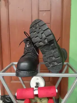 Krisbow dan brand lain safety/steeltoe size 41 insol 26cm