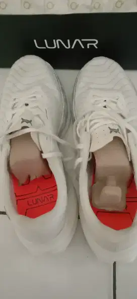 Sepatu running Ortuseigth Lunar