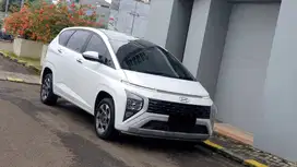 [ TANGAN PERTAMA ] Hyundai Stargazer Prime AT Putih 2023/2024
