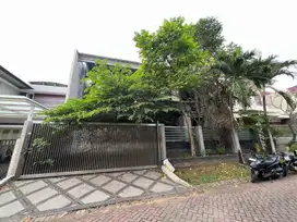 Dijual Rumah Graha Famili Blok Favorit Harga Tanah Dekat Pakuwon