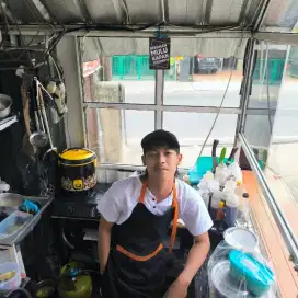Cari pekerjaan. Dibidang apa sajh
