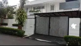 Rumah siap huni di Mega Kuningan dijual