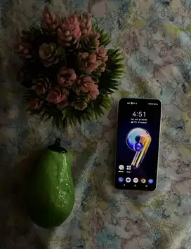 Asus Zenfone 9 8/256 GB Full Set Like New