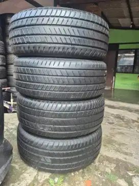 Ban copotan mercy Bridgestoen alenza 001A RFT 245/50 R19 2023. 4pcs